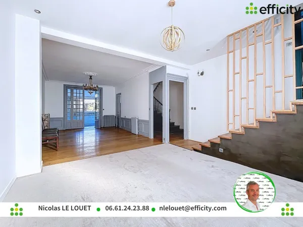 Maison 9 pièces 250 m²