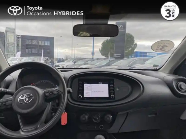 Toyota Aygo x 1.0 vvt-i 72ch active business my23 — photo 8