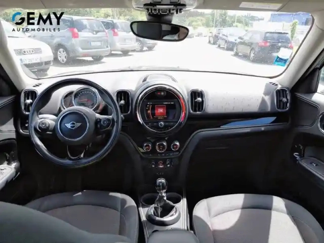 Mini Mini countryman 136 ch — photo 8