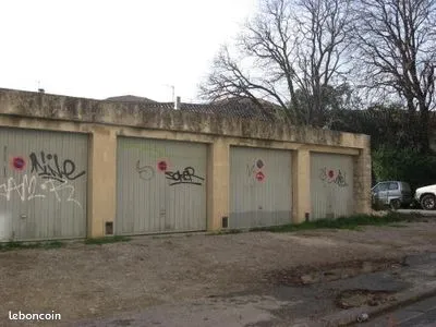 Garage/box 8 m² Salon De Provence
