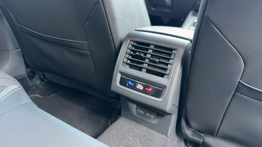 Volkswagen Golf 1.5 eTSI 130 DSG7 - R-Line – 2022 – 39538 km – Hybride essence – Boîte Automatique — photo 33