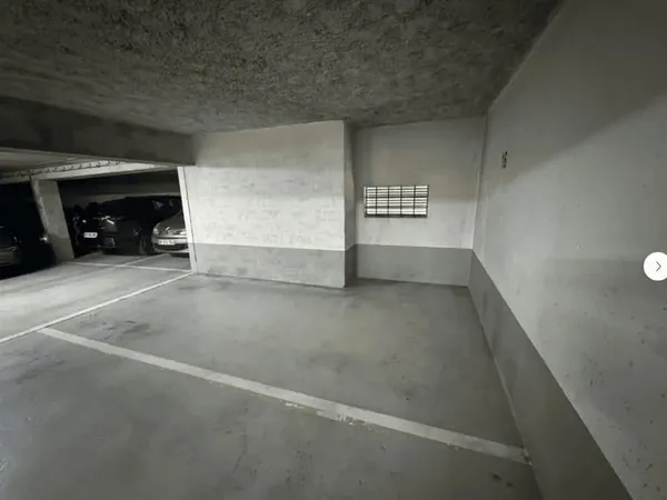 Parking 20 m²