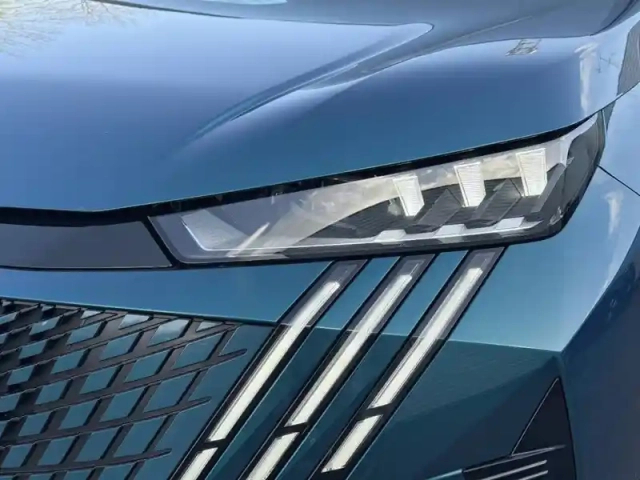 Peugeot 3008 hybrid 145 e-dcs6 — photo 58
