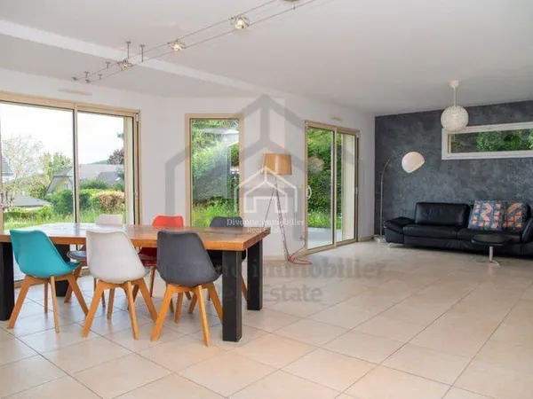 Villa 6 pièces 163 m²