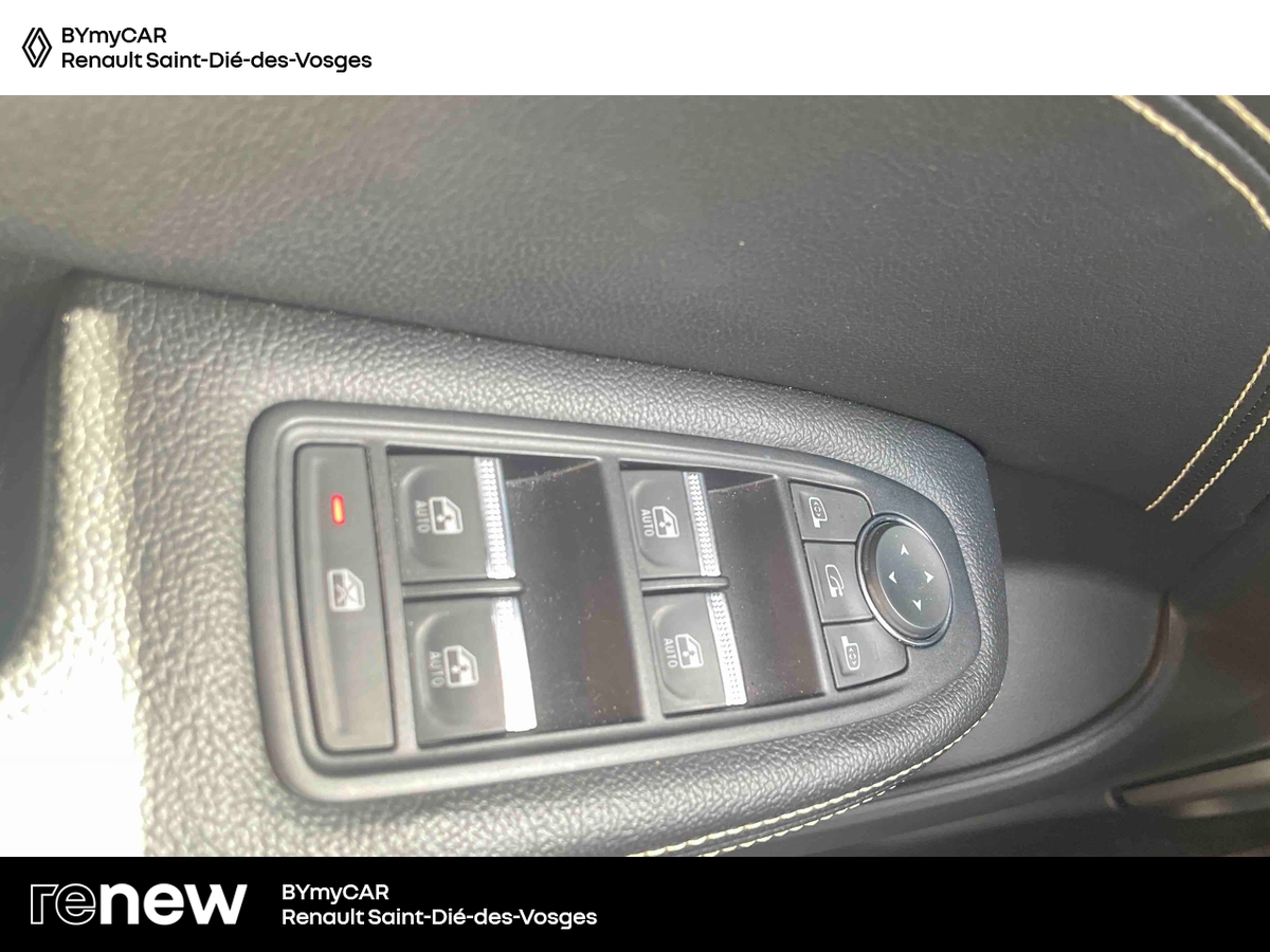 Renault Arkana E-Tech 145 - 23 — photo 20