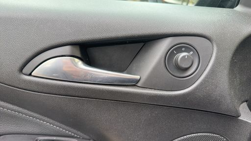 Opel Adam 1.0 Turbo 115 - Glam – 2018 – 83925 km – Essence – Boîte Manuelle — photo 42
