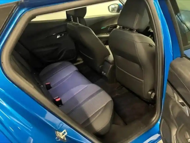 Peugeot 2008 1.2 puretech 130ch s&amp;s allure — photo 13