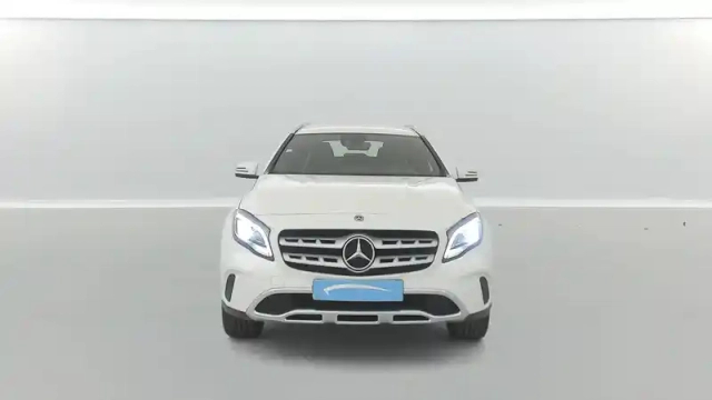 Mercedes Gla 180 d — photo 21