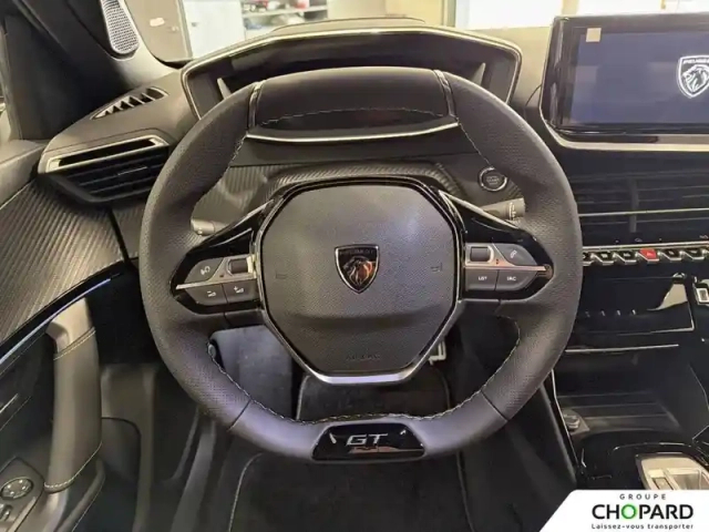 Peugeot 2008 hybrid 145 e-dcs6 — photo 15