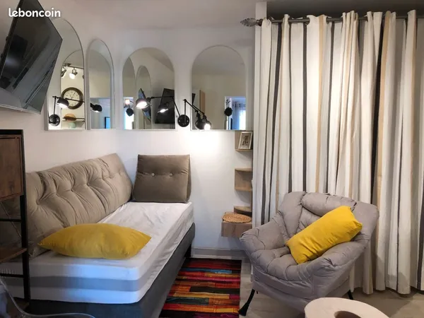 Beau studio meublé avec jardinet meublé à VALLET (25 mn de NANTES) 550 CHARGES COMPRISES