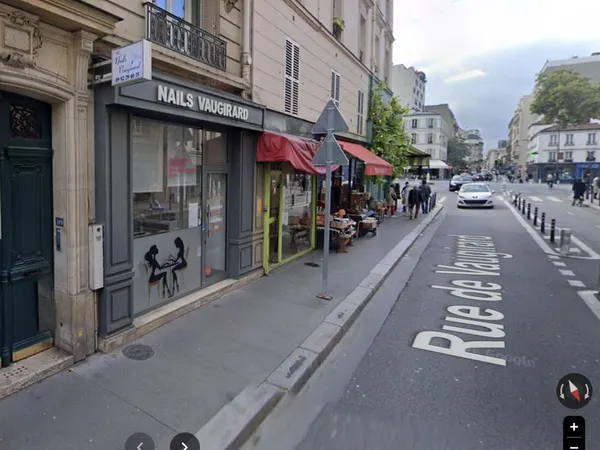 Local 42 m² Paris