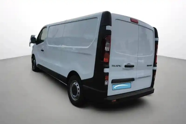 Renault Trafic fgn l2h1 3000 kg blue dci 130 — photo 4