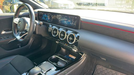 Mercedes Classe CLA Shooting  Brake 200 163 7G-DCT - AMG Line – 2019 – 63085 km – Essence – Boîte Automatique — photo 10