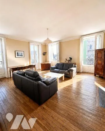 Appartement 6 pièces 144 m²