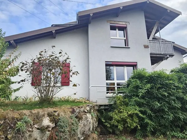Propriété 4 pièces 105 m²