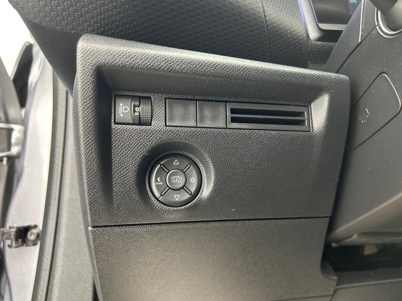 Citroën C4 puretech 130 s&s eat8 shine — photo 19