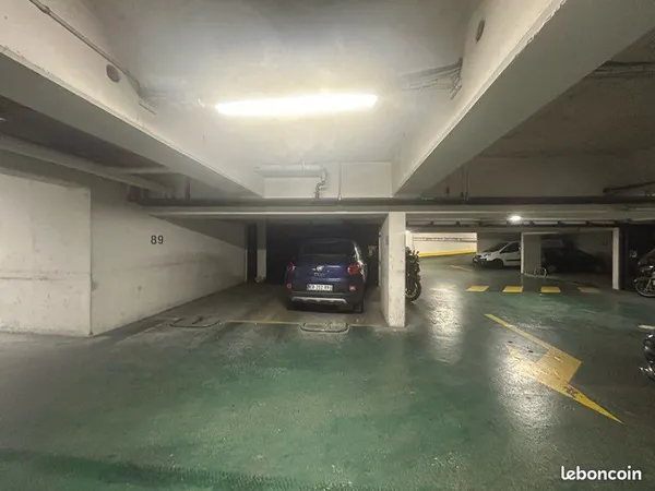 Place de parking souterraine