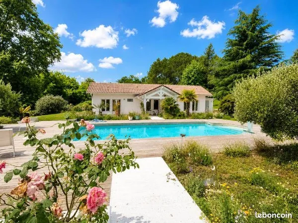 Propriété 7 pièces 280 m²