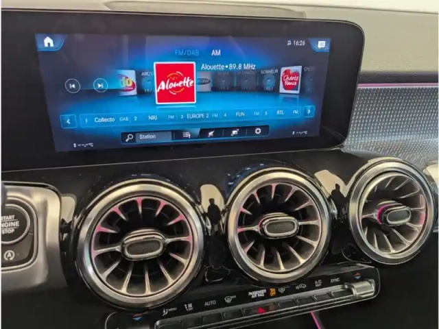 Mercedes Glb 200 d progressive line — photo 22
