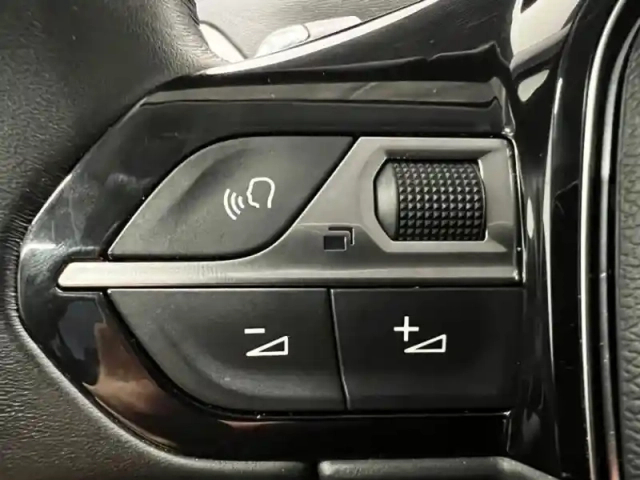 Peugeot 3008 1.2 puretech 130ch s&amp;s allure pack eat8 — photo 14