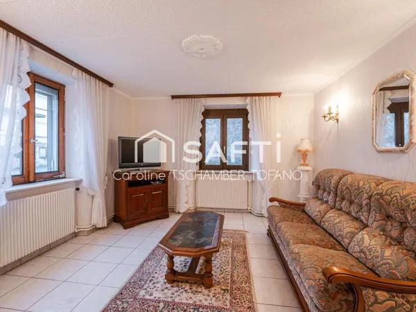 Maison familiale 159 m² - 6 chambres - Grange - Terrain de 677 m²