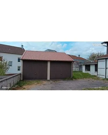 Lot 4 garages et cour quartier calme