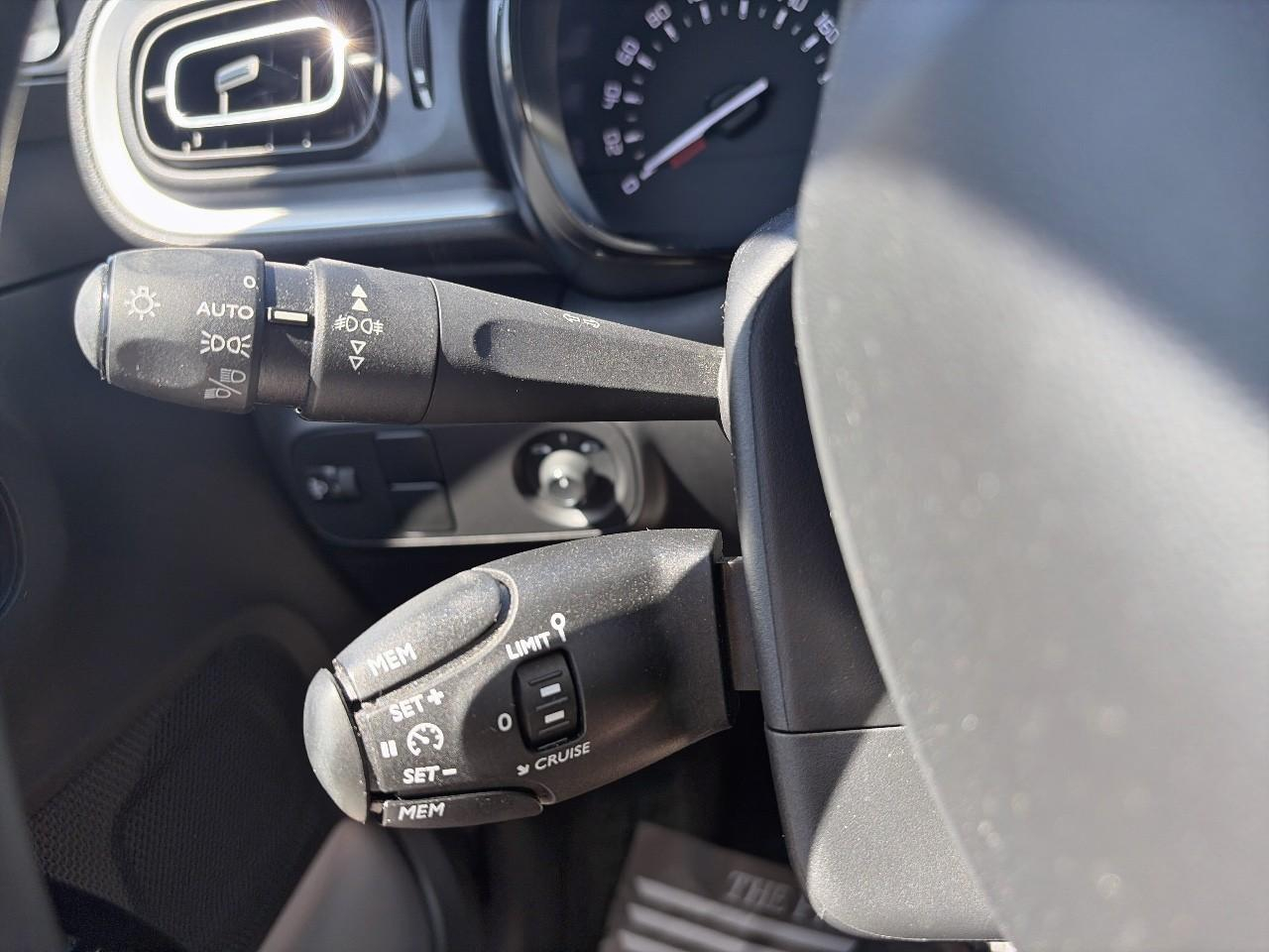 Citroën C3 1.2 puretech 110ch s&s shine eat6 — photo 17