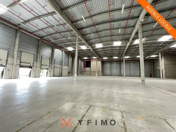 Local d'activité 3900 m²