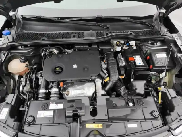 Citroën C4 bluehdi 130 s&amp;s eat8 shine — photo 7