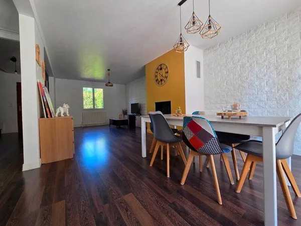 Maison 6 pièces 105 m²