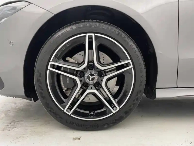 Mercedes Cla shooting brake 250 e hybrid eq 8g-dct — photo 18