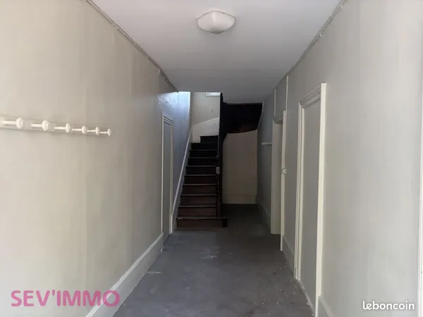 Immeuble 93 m²