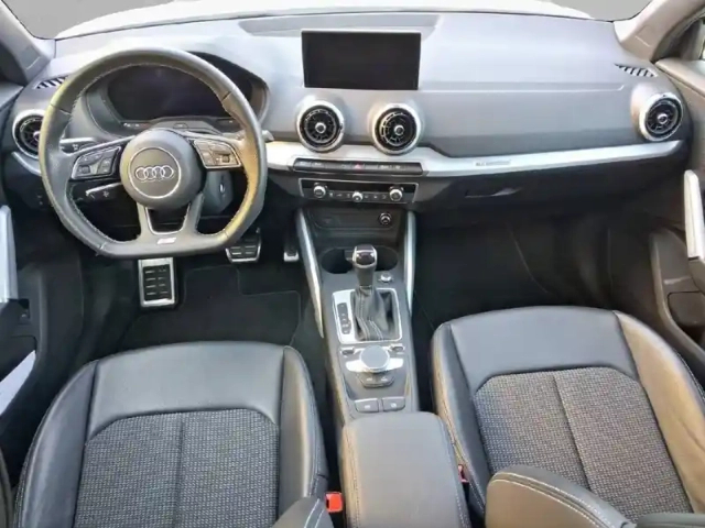 Audi Q2 35 tfsi 150 s tronic 7 — photo 8