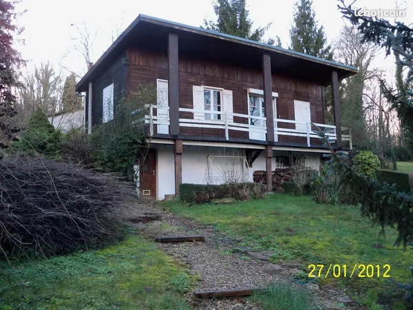 Chalet à restructurer sur terrain de 3000 m2