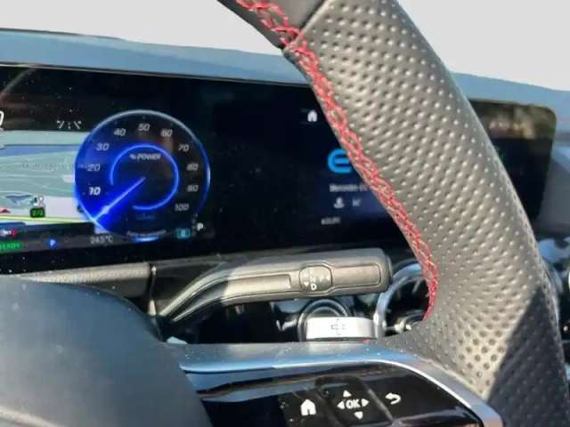 Mercedes Eqa 250+ — photo 18