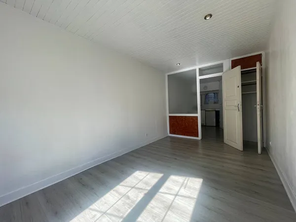 Studio 1 pièce 23 m²