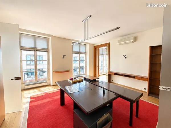 Bureaux 220 m² PARIS
