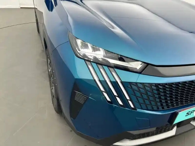 Peugeot 3008 hybrid 145 e-dcs6 — photo 39