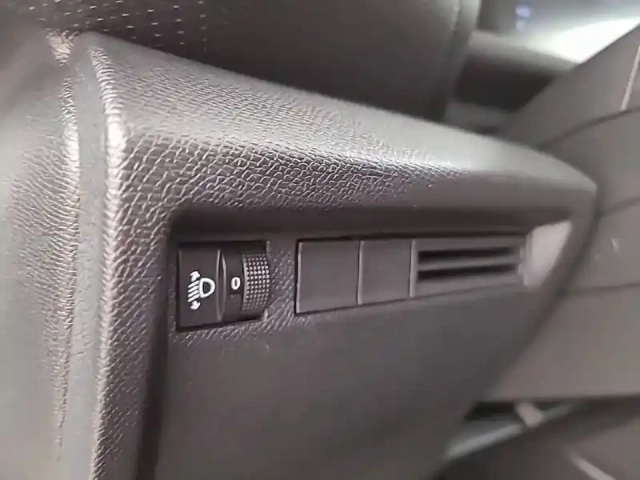 Citroën C4 hybride 145 ch e-dcs6 — photo 22