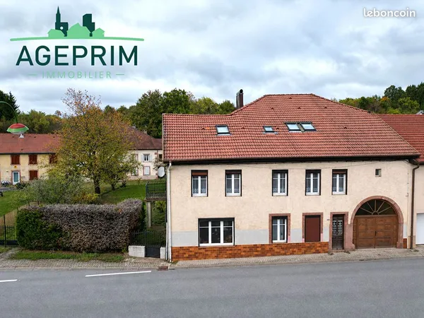 Maison 10 pièces 243 m²
