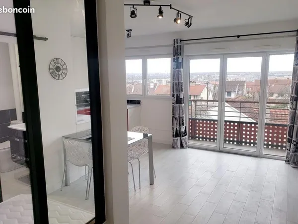 Rueil Malmaison studio meublé de 27m2