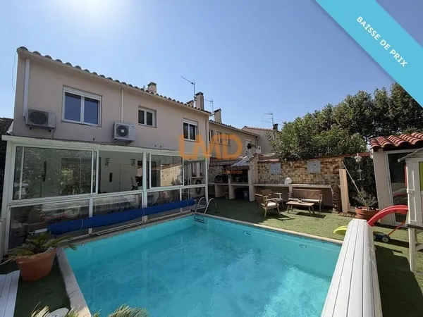Villa T5 92 m2 avec piscine à Baho