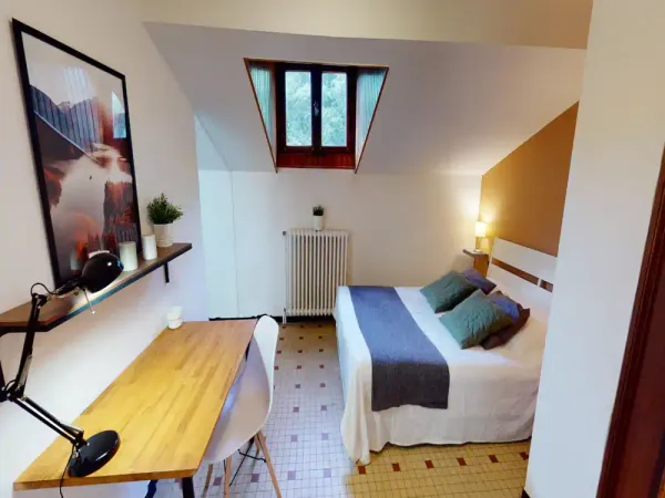 Loue chambre en colocation dans appartement