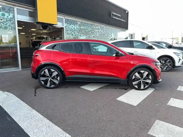 Renault Megane e-tech 220 ch autonomie confort ac7 — photo 6