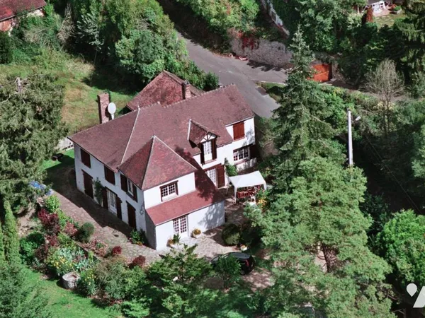 Maison 12 pièces 300 m²
