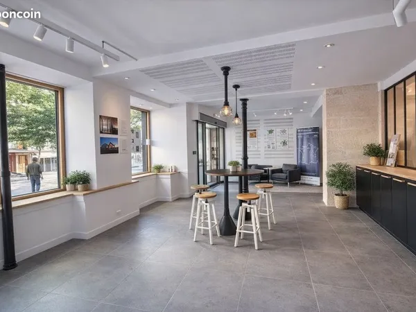 Bureaux 363 m²