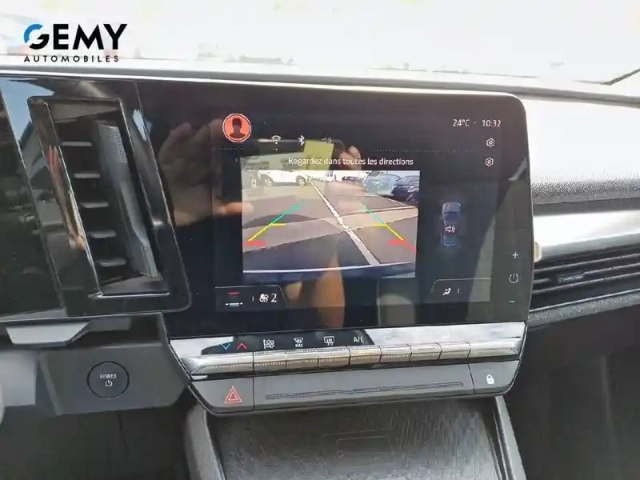 Renault Megane e-tech ev60 220 ch super charge — photo 15