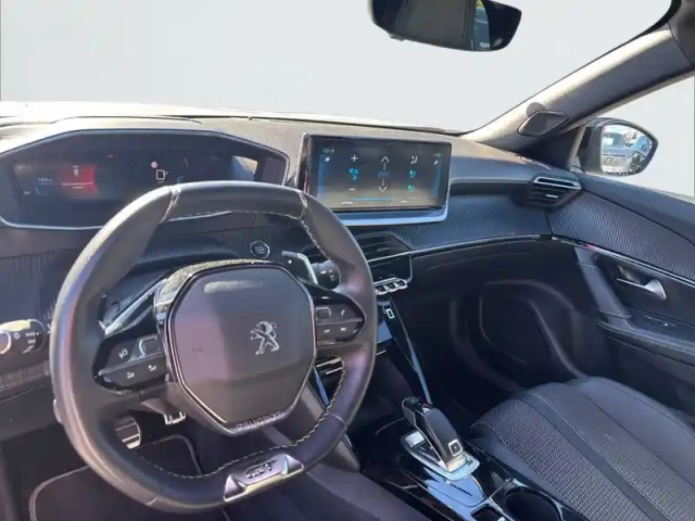 Peugeot 2008 puretech 130 s&amp;s eat8 — photo 8