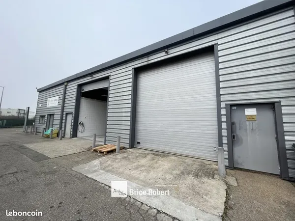 Local bureaux 195 m²