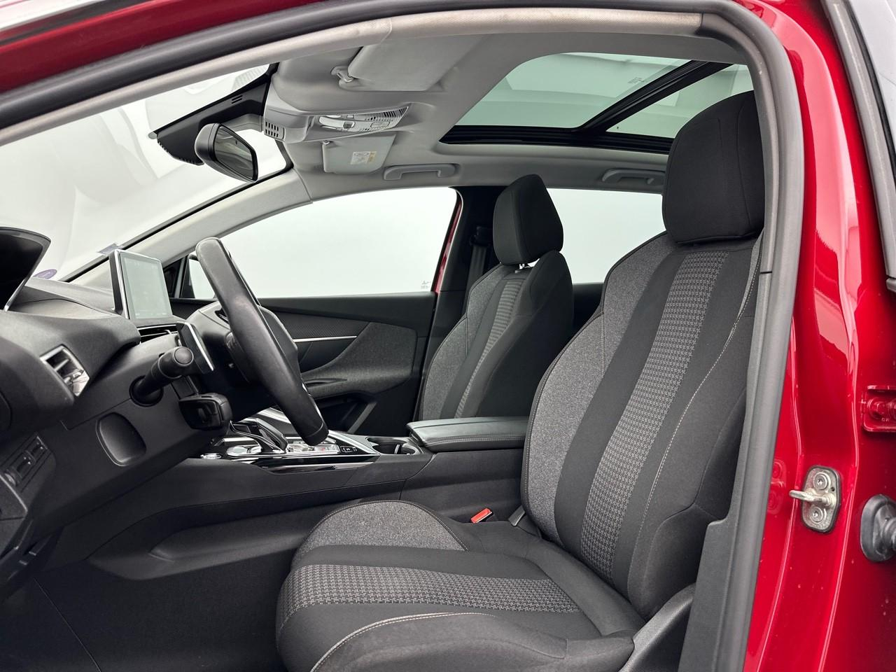 Peugeot 3008 puretech 130ch s&s eat8 active pack — photo 9